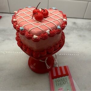 Valentine Gingerbread Faux Cake On Red Pedestal NWT